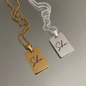 थोक स्टेनलेस स्टील वैयक्तिकृत आभूषण कस्टम उत्कीर्ण वह हार महिलाओं के उपहार के लिए सरल आयताकार लटकन हार - Product Image 4