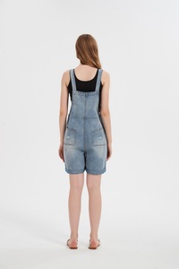 Nuevos pantalones cortos de mezclilla de verano para mujer, con tirantes, de pierna ancha, de media longitud, de color liso, con tirantes, pantalones casuales de cintura suelta - Product Image 2