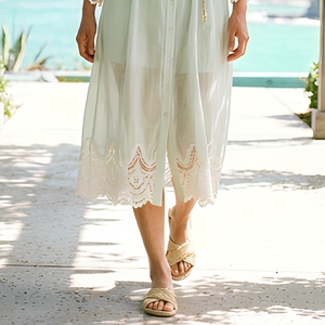 Robe chemise personnalisée en organza de coton vert sauge, broderie ajourée, manches trompette, ceinture en <span class=keywords><strong>macramé</strong></span>, imprimé réactif sirène - Product Image 2