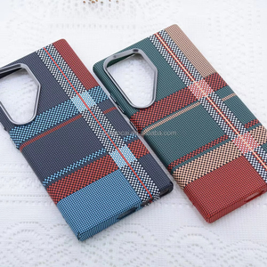 Funda para Teléfono con Patrón de <span class=keywords><strong>Fibra</strong></span> de Carbono en Contraste de Color para Samsung S24 Plus, Ultrafina, con Imán Fuerte, Funda de Kevlar para Samsung - Product Image 2