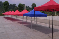Tente portable à quatre pieds imperméable avec grand parasol, auvent extérieur, motif enduit, utilisable comme couverture
