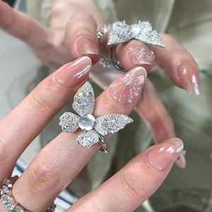 แหวนเปิดรูปผีเสื้อลอยน้ำหยกโฟมจีนใหม่สวยงาม ประดับเพชรเต็มวง ทำจากเงินแท้ S925 - Product Image 1