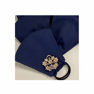 Masque facial réutilisable en coton brodé Zari 2025, avec de magnifiques perles et cristaux, pour usage quotidien, couleur personnalisable, coton et soie - Product Image 1