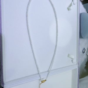 Collier de perles d'eau douce rondes plaqué or Zhuji, 2,5-3 mm, presque sans défaut, avec longueur réglable - Product Image 1