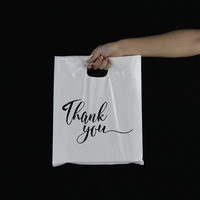 Sacs en plastique personnalisés pour l'impression de vêtements professionnels, sacs d'emballage de remerciement avec poignée découpée