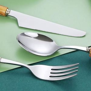 Ensemble de couverts créatifs de style occidental (couteau, fourchette, cuillère) avec manche en bambou naturel, idéal pour les fêtes, les voyages et le service de gâteaux – Vente directe usine - Product Image 3