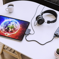 USB-C Hub 4-in-1 mit HD 4K 30Hz, 3.5 Audio AUX, PD100W Aufladen, USB 3.0 Port für PAD/Telefon/Laptop Typ-C Hub auf Lager