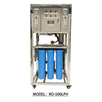 Machine de purification d'eau de puits de forage par osmose inverse de petite taille 500 LPH, pompe 220V, PLC, station de remplissage d'eau 1 an, traitement