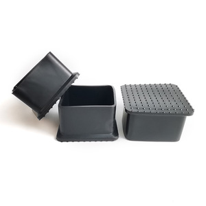 Manchon carré en plastique Shih Hung 40x40mm noir, résistant à l'usure, protection pour pieds de meubles - Product Image 1