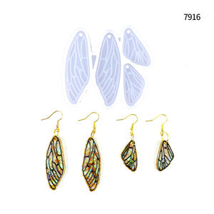 Moules en silicone faits main Kingnoo pour ornements décoratifs DIY style Ins 7916, outils en silicone pour boucles d'oreilles en forme d'ailes et outils à gâteau - Product Image 1