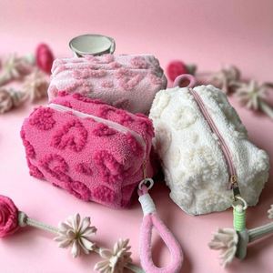 Bolsa de Maquillaje Reutilizable con Cierre, Diseño de Corazón, Ecológica, con Asa Personalizada, Gran Capacidad, Organizador de Cosméticos, Portátil, para Viaje - Product Image 1