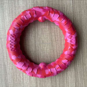 Nuovo Giocattolo da Masticare per Animali Domestici 2025, Anello Colorato per Cani 16,5 cm in Materiale EVA Ecologico, Impermeabile e Resistente ai Morsi - Product Image 2