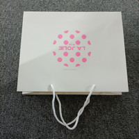 Sac cadeau en papier noir mat fait main en gros avec poignée en ruban pour vêtements, chaussettes, chaussures