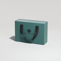 Boîte à bijoux rigide haut de gamme de luxe avec logo personnalisé, doublure en éponge recyclée aseptique, laminage mat, revêtement UV, fermeture magnétique