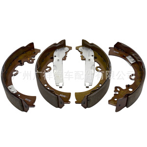 ผ้าเบรก 04495-0K120 สำหรับโตโยต้า 1KD-FTV 2KD-FTV อะไหล่ทดแทนแบบกึ่งโลหะ - Product Image 2