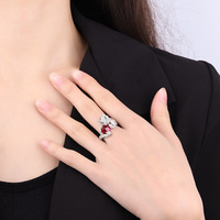 Bague Léopard de Luxe Légère en Cuivre Plaqué Or avec Pierre Naturelle Ronde et Diamants Incrustés