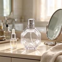 Flacon de parfum en plastique PET transparent de 75 ml, forme octogonale, conteneur de parfum portable rechargeable avec bouchon argenté pour les voyages