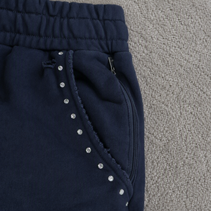 Pantalon de survêtement évasé pour homme, taille élastique avec cordon de serrage, style streetwear, coupe ample avec strass, logo personnalisé - Product Image 6