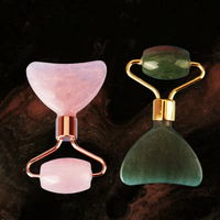 Rouleau de massage facial et oculaire en jade vert poli ODM, masseur Gua Sha en cristal imprimé au laser, anti-âge et blanchissant pour le visage, pour usage domestique