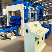 Machine de fabrication de blocs creux de 9 pouces QT6-15 les machines de fabrication de briques automatiques