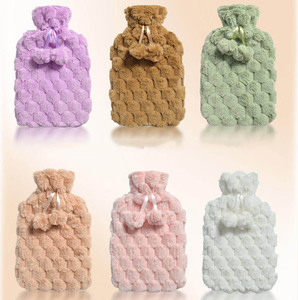 Bouteille d'eau chaude <span class=keywords><strong>auto</strong></span>-chauffante en caoutchouc personnalisée en usine avec housse en peluche douce, chauffe-mains, sac d'eau chaude - Product Image 1