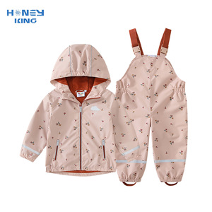 Conjunto de impermeable para bebé Honeyking, chaqueta con capucha y pantalones, ropa impermeable transpirable para exteriores, para senderismo y acampada, unisex - Product Image 1