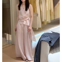 Ensemble élégant et décontracté de style coréen : Gilet sans manches à col en V croisé + Pantalon large drapé, qui flattere la silhouette