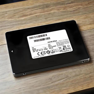 Nouveau SSD interne haute performance 3.0 MZ7L33T8HBNA-00A07 2.5'' 3.84TB Lecture/Écriture 550/501-600 Mo/s pour Entreprise - Product Image 1