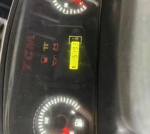 Montacargas TCM7ton de Segunda Mano en Oferta, Diésel de Servicio Pesado, Tracción en las Cuatro Ruedas, Neumáticos Sólidos, Construcción Premium, Mástil Resistente, Calidad Confiable, Mejor Oferta - Product Image 6