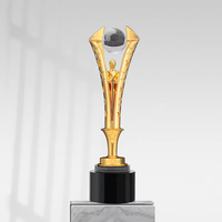 Trophée personnalisé en métal (or, argent, cuivre) et résine, plaqué or, avec base en verre noir et cristal, pour la vente en gros