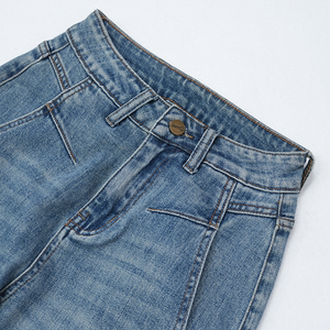 Jeans rétro <span class=keywords><strong>pour</strong></span> femmes avec détails de coutures |   Pantalon en <span class=keywords><strong>jean</strong></span> court taille haute avec détails de coutures rétro et jambes larges - Product Image 3