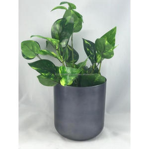 Soporte Grande de Hierro para Macetas, Decoración de Jardín para el Hogar, QAMAR OVERSEAS QO-1070, Acabado Cromado para Uso en Exteriores, Diseño para Plantas - Product Image 4