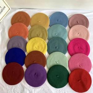 Vente en gros de chapeau de peintre en feutre de laine de qualité pour femmes, chapeau béret français chaud de princesse bonbon de plusieurs couleurs - Product Image 1