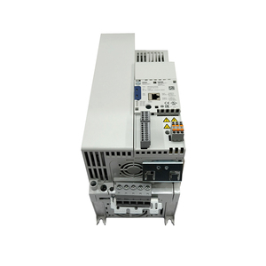 Servomoteur Lenze 15843391 pour machine industrielle - Product Image 1