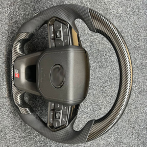 Volant en fibre de carbone pour Toyota LC300 Alphard Série 80 Hilux Land Cruiser Crown – Amélioration et personnalisation automobile - Product Image 2