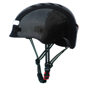 Casco de seguridad Unisex para monopatín, bicicleta eléctrica, bicicleta nocturna, con luz LED intermitente - Product Image 1