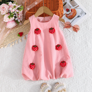 Robe d'été sans manches pour petites filles (6 mois-3 ans) avec jolie décoration fraise, antistatique et respirante, vêtements de fête pour bébés - Product Image 1