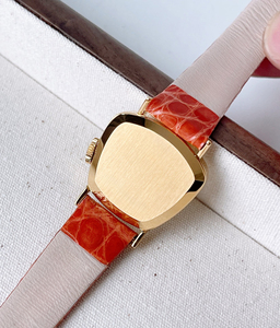 Reloj de Cuarzo de Alta Gama 2025, Acabado Lujoso en Piel de Cocodrilo Color Caramelo, Resistente a Arañazos, para Actividades al Aire Libre en Centros Comerciales, Elegante y Ejecutivo - Product Image 5