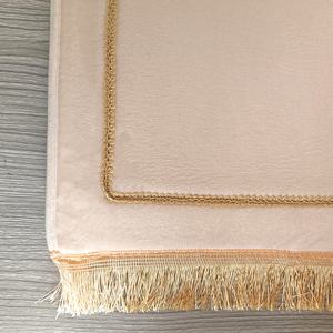 Tapis de Prière Musulman Moderne d'Amour Antidérapant en Polyester, Vente Chaude, Cadeau pour Couples Musulmans, Utilisation à la Maison et à la Mosquée, Tapis et Ensembles - Product Image 4