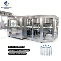 Machine de remplissage d'eau pure automatique de haute précision Sokos 500 ml, ligne complète de purification et d'embouteillage d'eau