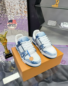 รองเท้าผ้าใบกีฬาแบรนด์หรูคุณภาพสูง ดีไซน์สปอร์ต หนังแท้ พื้นหนา เพิ่มความสูง รองเท้ากีฬา รองเท้าสเก็ตบอร์ด - Product Image 3