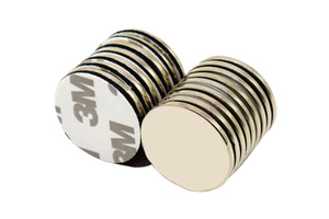 Haute qualité forte qualité N35 3/4x1/8 pouces aimants auto-adhésifs aimant de disque 20mm x 3mm pour Surface <span class=keywords><strong>ferromagnétique</strong></span> - Product Image 6