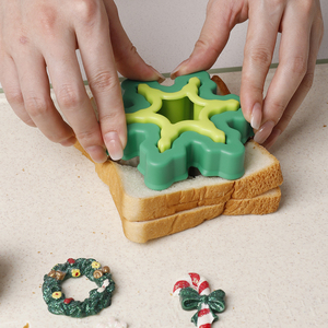 Emporte-pièces et emporte-pièces à sandwich flocon de neige très populaires pour enfants, moules à pain grillé, machine à sandwich thème Noël, gadgets de cuisine - Product Image 5