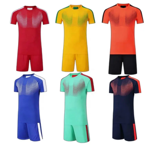 Venta al por Mayor en Línea, Uniforme Deportivo de Alta Calidad OEM 100% Poliéster, Nuevo Diseño Personalizado, Conjunto Completo de Jersey de Entrenamiento Deportivo para Hombre, Equipación de Fútbol - Product Image 1
