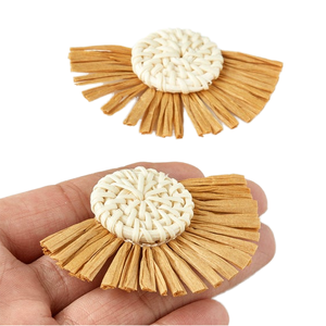 Nuevos accesorios al por mayor para mujer, pendientes de gota de ratán, piezas de cuentas, pendientes de gota de moda - Product Image 1