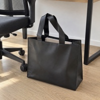 Sac fourre-tout minimaliste en cuir PU noir mat, grande capacité, larges poignées plates, fermeture magnétique pour femmes, travail de bureau
