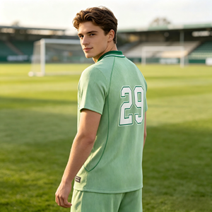 Ensemble de maillots de football à col rayé, fabrication ODM, vente en gros, impression par sublimation personnalisée, uniforme de football respirant, haute qualité, pour équipe - Product Image 3