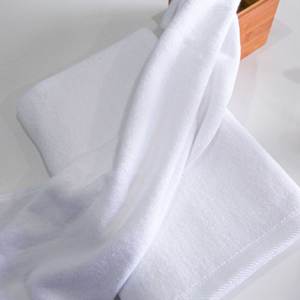 Serviette de toilette en coton blanc 500g de haute qualité, absorbante, <span class=keywords><strong>lavable</strong></span>, personnalisable, multi-usages, pour hôtels, vente en gros - Product Image 6