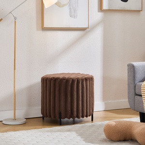 <span class=keywords><strong>Pouf</strong></span> rond moderne rembourré avec pieds en métal noir et repose-pieds en fausse fourrure pour salon, chambre et entrée - Product Image 1