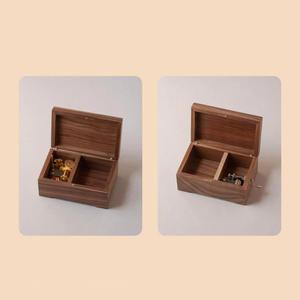 <span class=keywords><strong>Manivelle</strong></span> ou boîte <span class=keywords><strong>à</strong></span> musique en bois naturel avec conception et mélodie personnalisées - Product Image 2